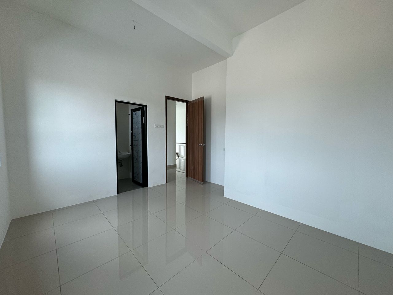 WhatsApp Image 2025-02-13 at 17.15.05